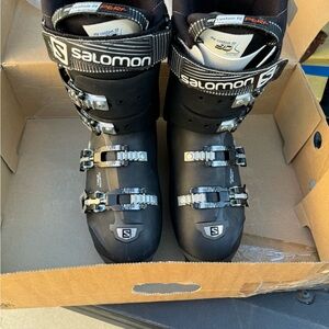 Men’s ski boots